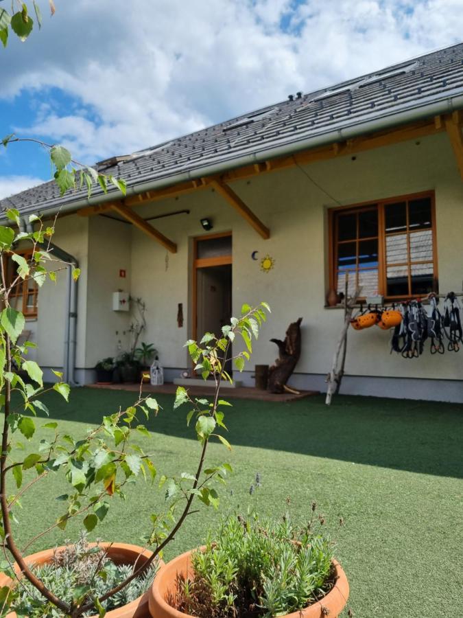 Bikeski Family Hotel, B&B, Apartaments, Rooms Mezica Exterior foto