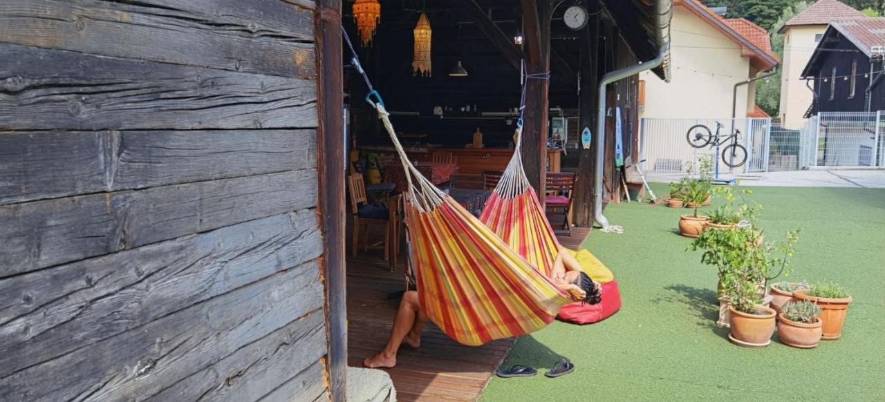 Bikeski Family Hotel, B&B, Apartaments, Rooms Mezica Exterior foto